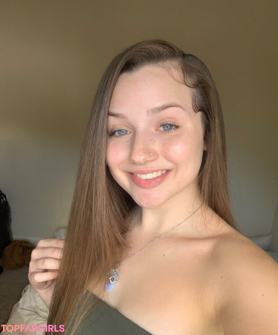 Naakte gelekte OnlyFans-foto van Meganserenityy #1 Naakte gelekte OnlyFans-foto van Meganserenityy #1