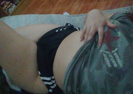 Naakte gelekte OnlyFans-foto van Mgagiselle