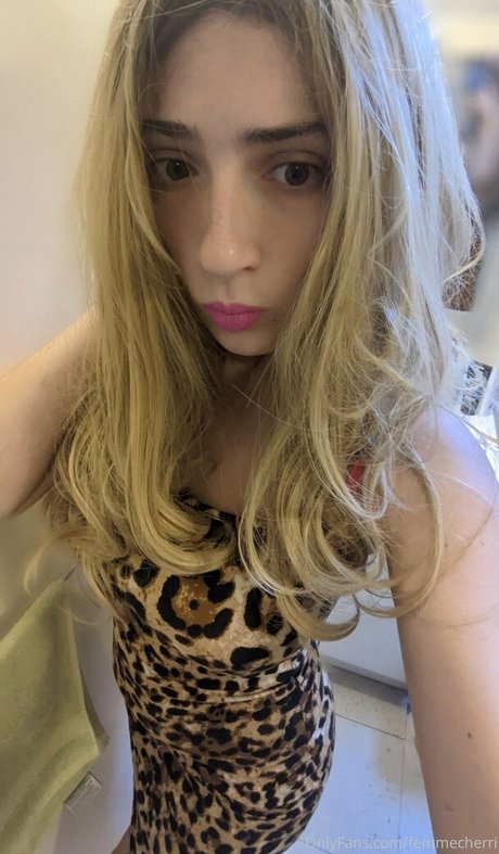 Naakte gelekte OnlyFans-foto van Blushlust