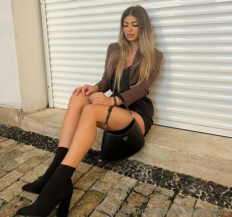 Naakte gelekte OnlyFans-foto van Queenamy