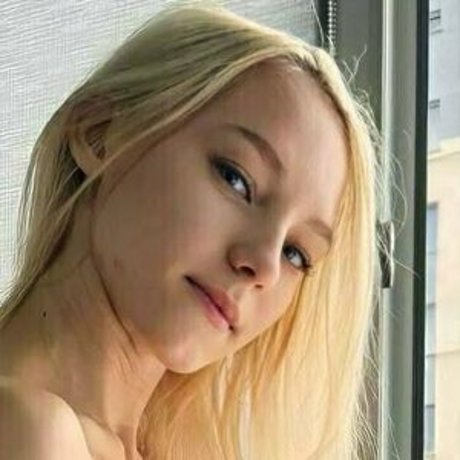 Naakte gelekte OnlyFans-foto van Marytishh