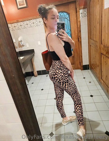 Naakte gelekte OnlyFans-foto van Texastwo81freezy