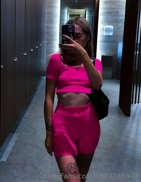 Naakte gelekte OnlyFans-foto van Celty Sins