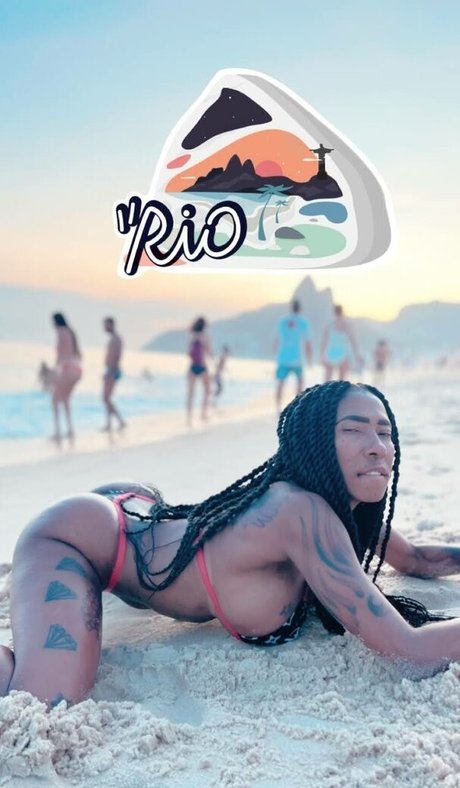 Naakte gelekte OnlyFans-foto van Ines Brasil
