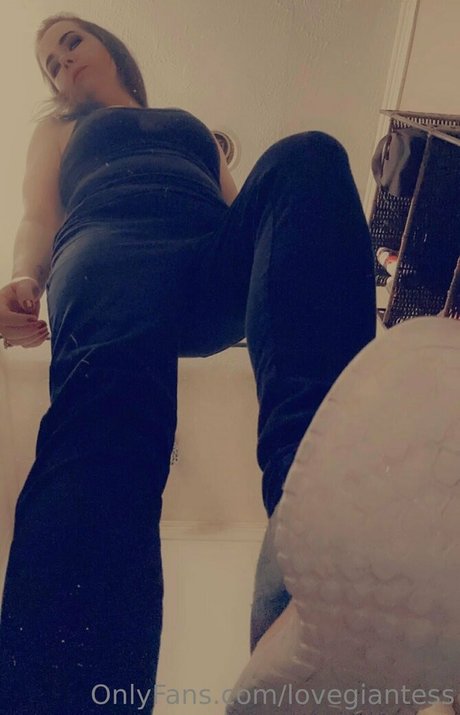 Lovegiantess