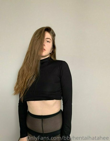 Naakte gelekte OnlyFans-foto van Aminavalentino