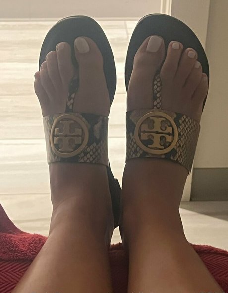 Naakte gelekte OnlyFans-foto van Maddielovezyou2333