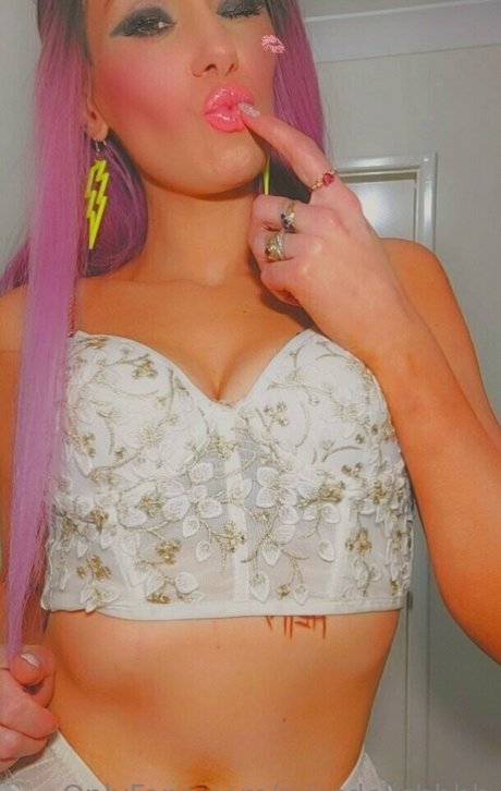 Naakte gelekte OnlyFans-foto van Missdelishhhh