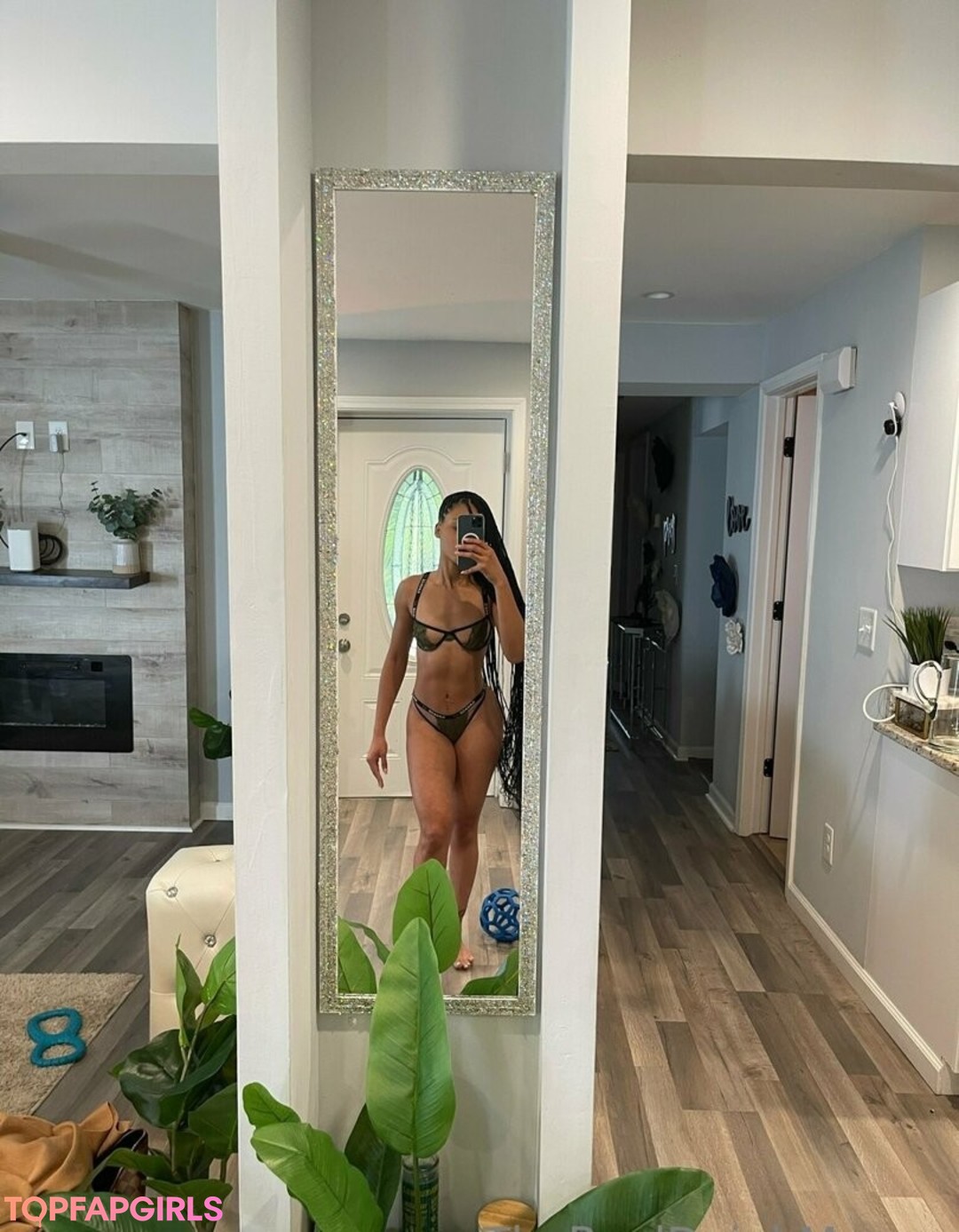 Naakte gelekte OnlyFans-foto van Therealdejahmonae #21 Naakte gelekte OnlyFans-foto van Therealdejahmonae #21