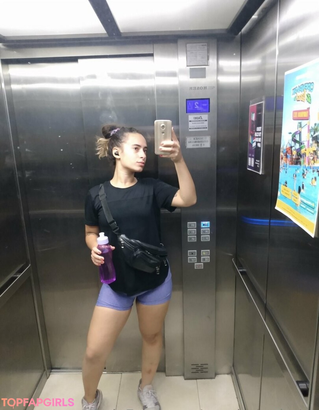 Naakte gelekte OnlyFans-foto van Nairobimoon #42 Naakte gelekte OnlyFans-foto van Nairobimoon #42