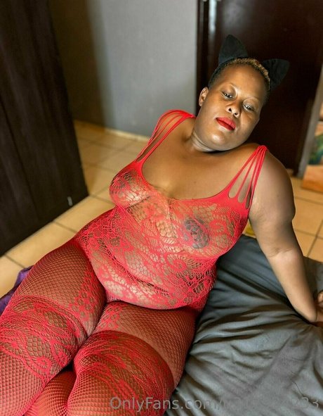Naakte gelekte OnlyFans-foto van Africanmelonin