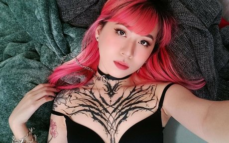 Naakte gelekte OnlyFans-foto van Blackfaune
