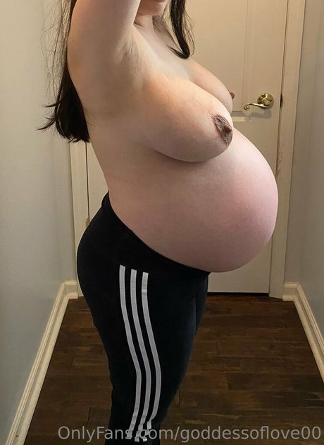 Naakte gelekte OnlyFans-foto van Goddessoflove00