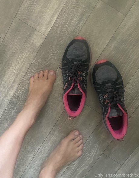 Naakte gelekte OnlyFans-foto van Kendraheaux