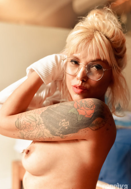 Naakte gelekte OnlyFans-foto van Paprika