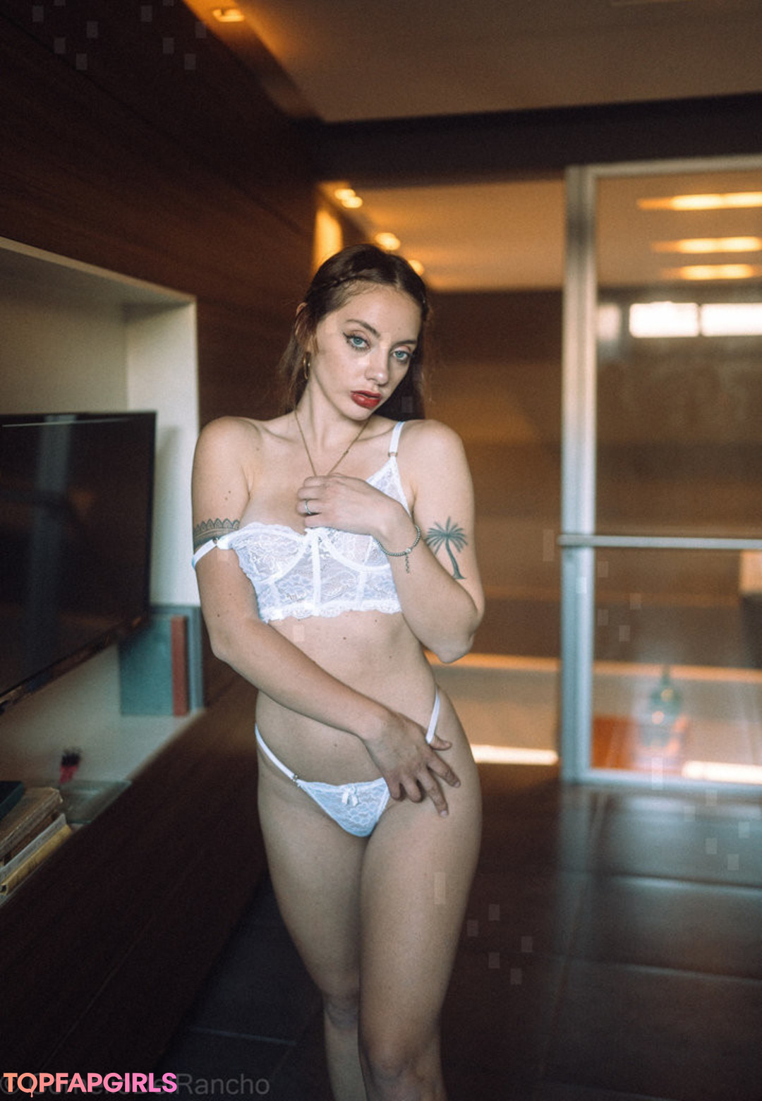 Naakte gelekte OnlyFans-foto van Thepeachapp #1133