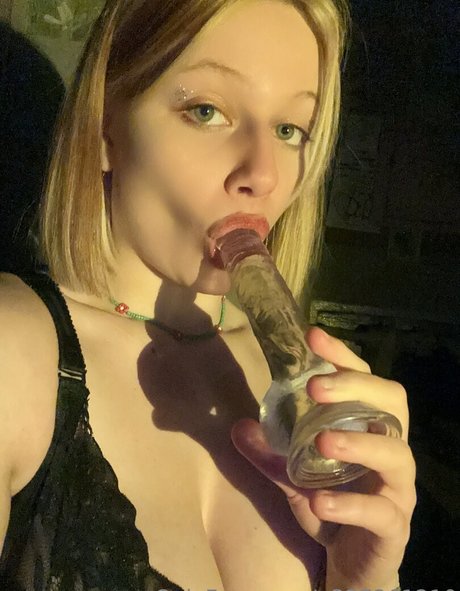 Naakte gelekte OnlyFans-foto van Lilliefrance