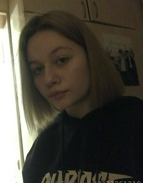 Naakte gelekte OnlyFans-foto van Lilliefrance