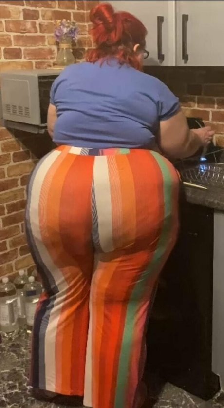 Naakte gelekte OnlyFans-foto van Abigailbarrybbw