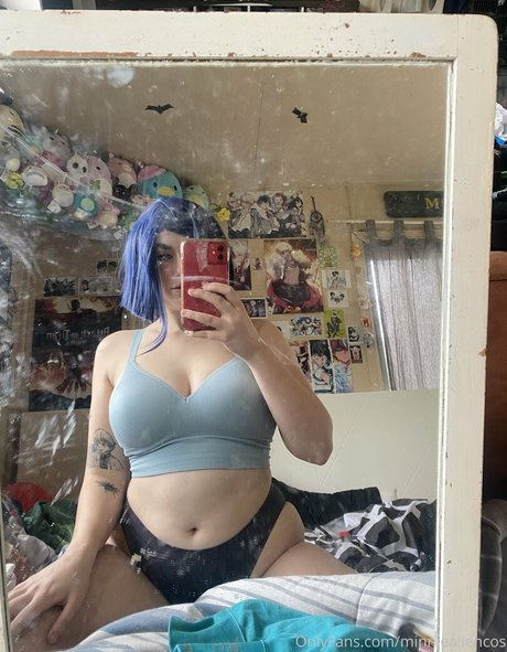 Naakte gelekte OnlyFans-foto van Minniealiencos