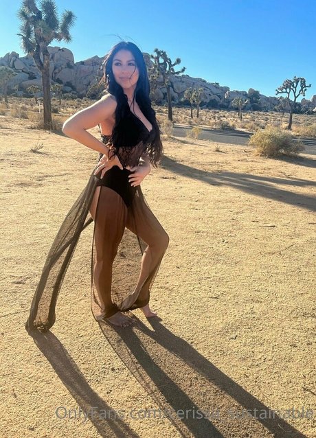 Naakte gelekte OnlyFans-foto van Cerissasustainable
