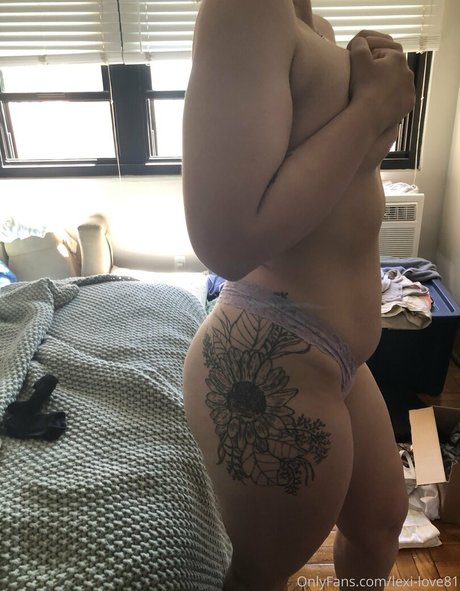Naakte gelekte OnlyFans-foto van Lexilove81