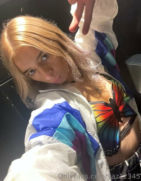 Naakte gelekte OnlyFans-foto van Yaz12345