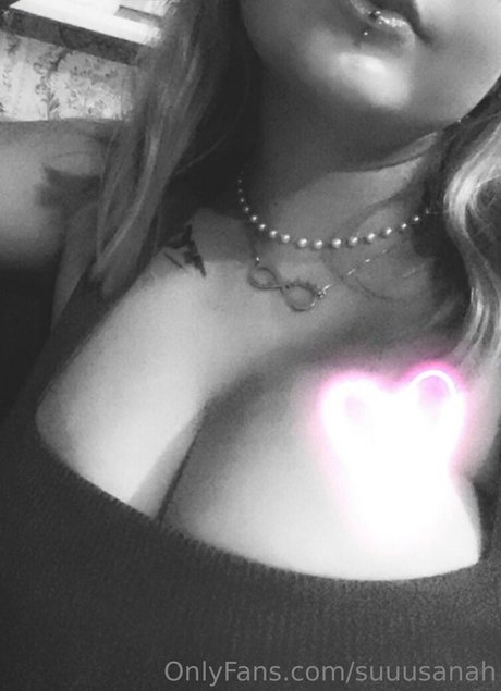 Naakte gelekte OnlyFans-foto van Suuusanahfree
