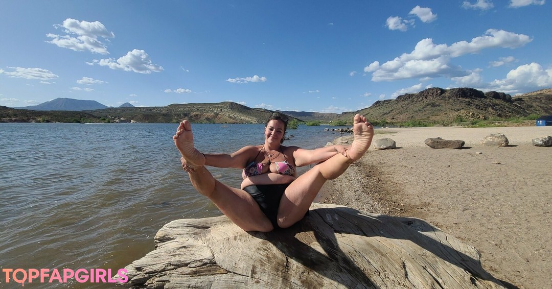 Naakte gelekte OnlyFans-foto van Dixieskinks #60 Naakte gelekte OnlyFans-foto van Dixieskinks #60