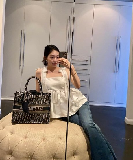 Naakte gelekte OnlyFans-foto van Jasmine Cho Jazzycho