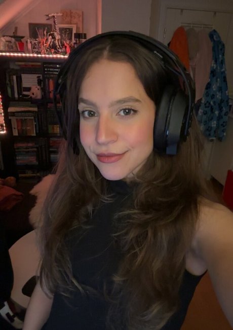 Naakte gelekte OnlyFans-foto van Stinekami