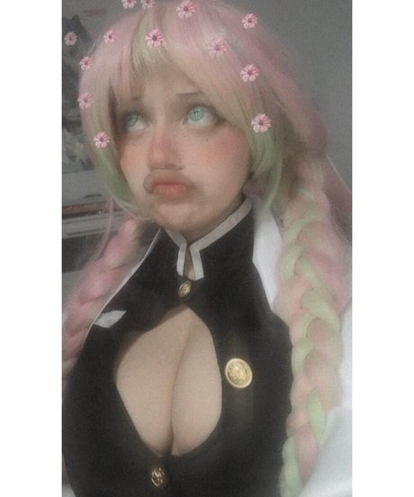 Naakte gelekte OnlyFans-foto van Babymelini