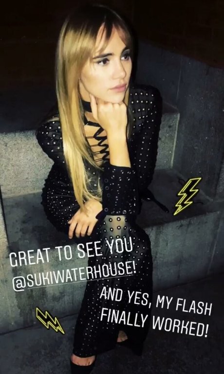 Suki Waterhouse
