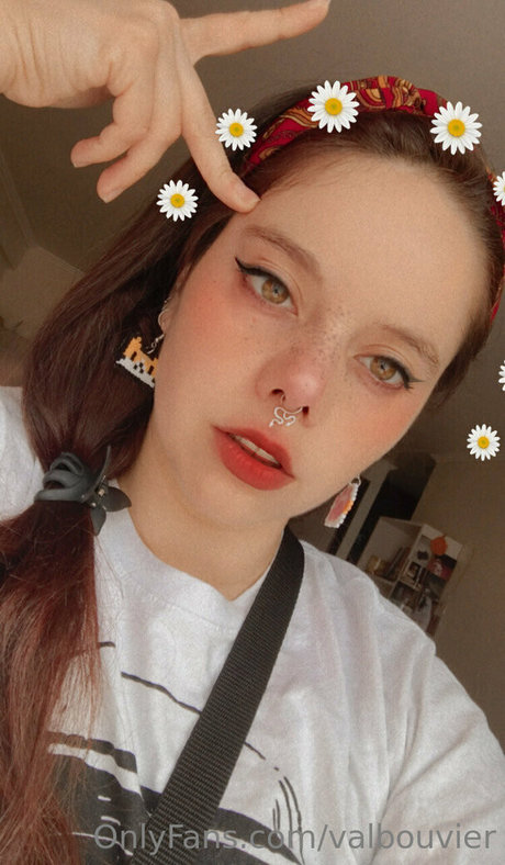 Naakte gelekte OnlyFans-foto van Valbouvier
