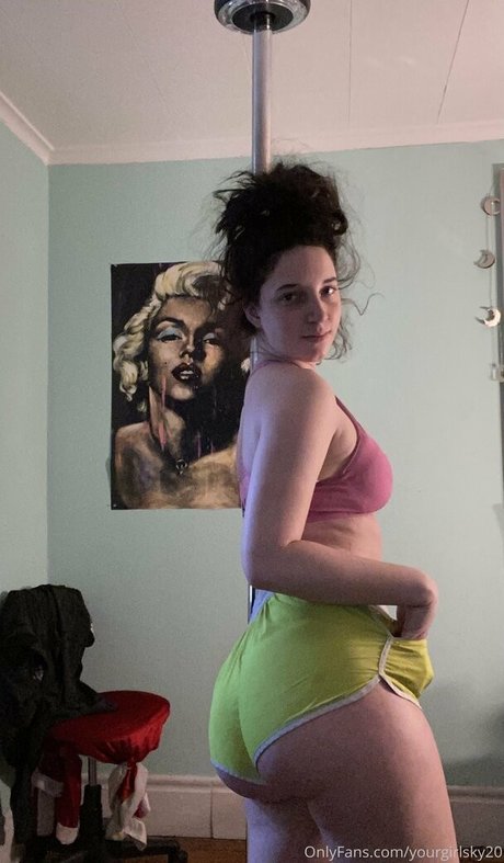 Itsyagirlsky