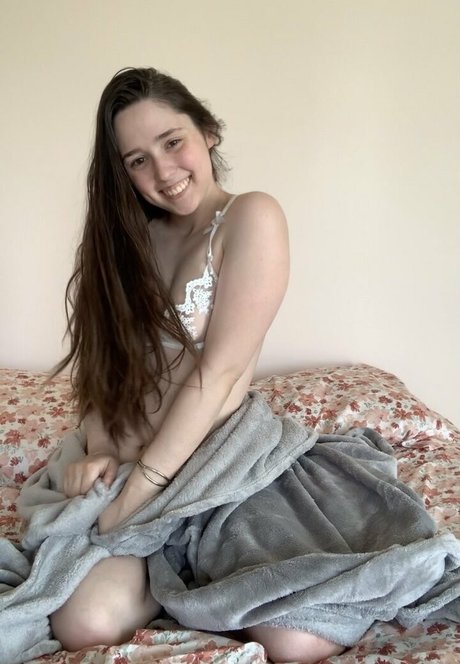 Naakte gelekte OnlyFans-foto van Victoriagetlowfree
