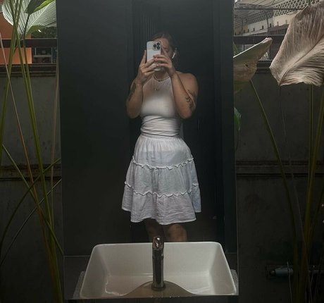 Naakte gelekte OnlyFans-foto van Sydgrows
