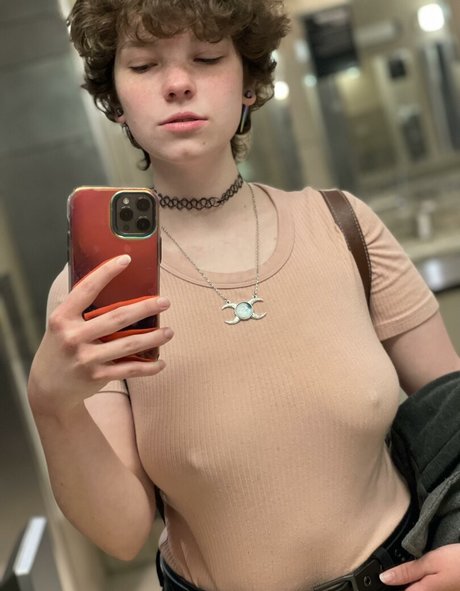 Naakte gelekte OnlyFans-foto van Xpurrrsephone