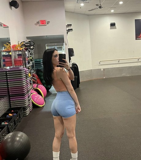 Naakte gelekte OnlyFans-foto van Shilynn Velez