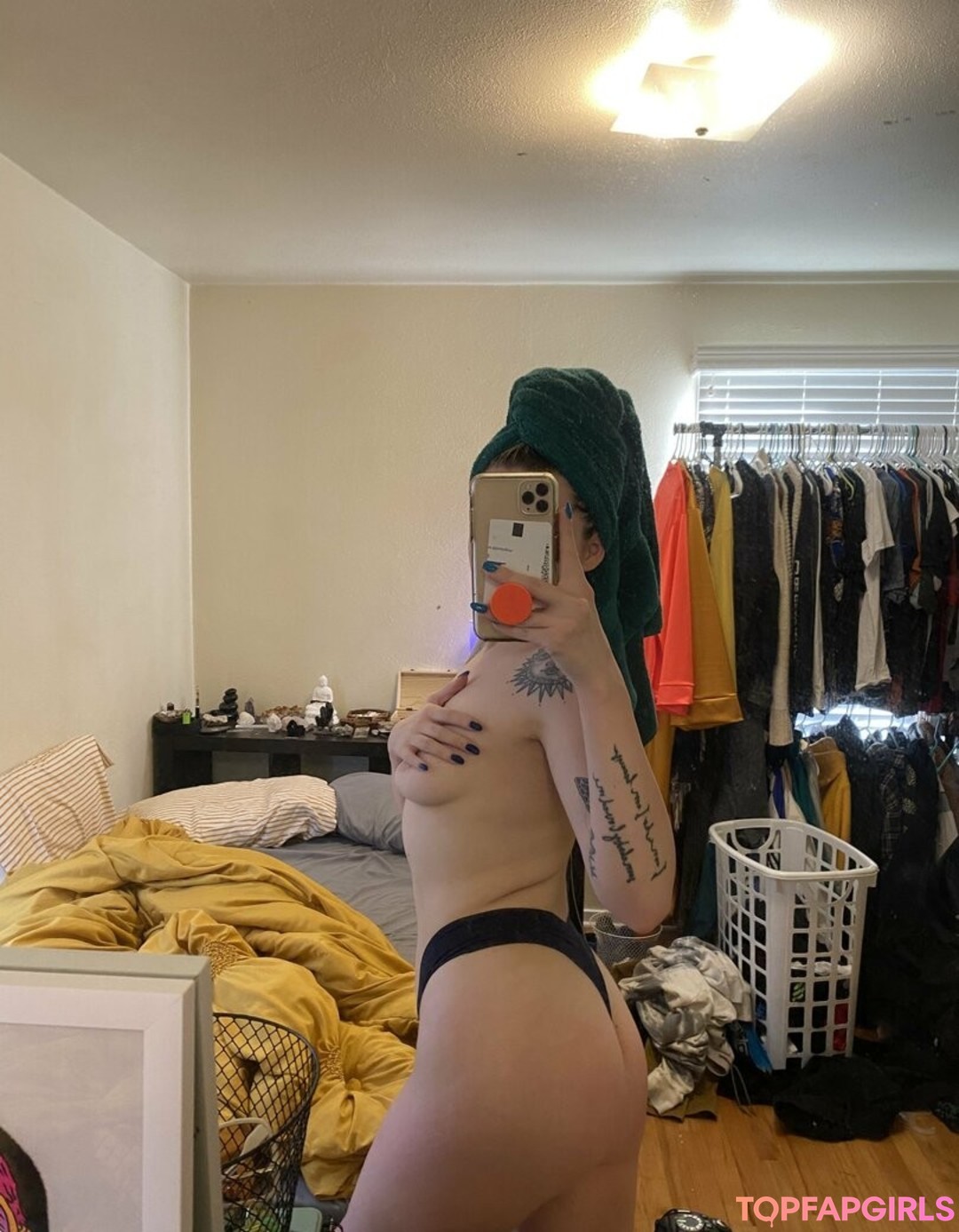 Naakte gelekte OnlyFans-foto van Handj0bzbychelle #35 Naakte gelekte OnlyFans-foto van Handj0bzbychelle #35