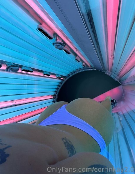 Naakte gelekte OnlyFans-foto van Corrinkay20