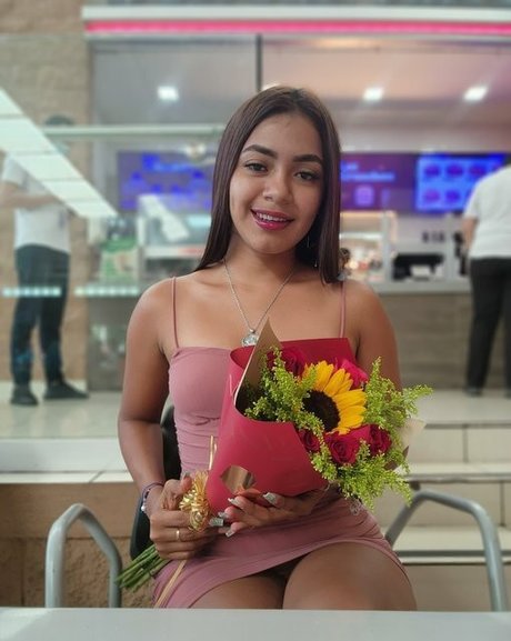 Naakte gelekte OnlyFans-foto van Yuli Rivera