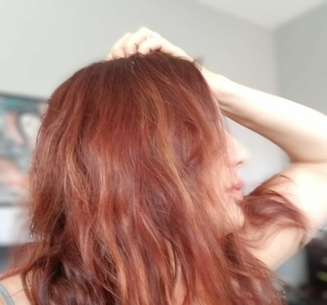 Naakte gelekte OnlyFans-foto van Lovebush1313