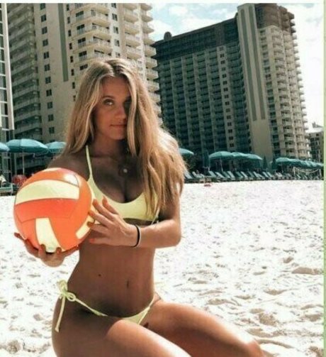 Naakte gelekte OnlyFans-foto van Valeriabunny