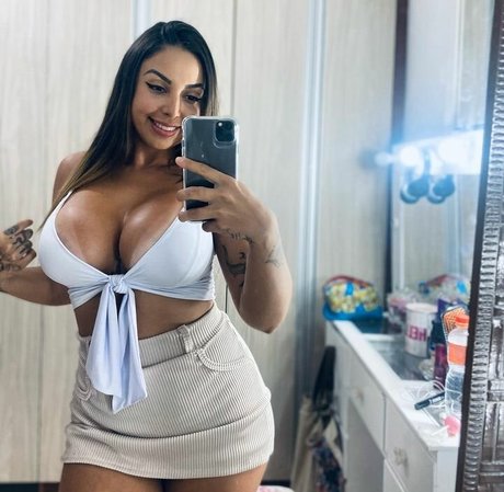 Naakte gelekte OnlyFans-foto van Patricia Vigati