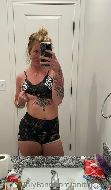 Naakte gelekte OnlyFans-foto van Anitaplaya