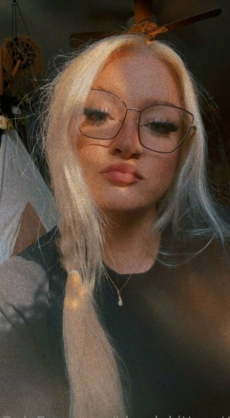 Blondekittycattt