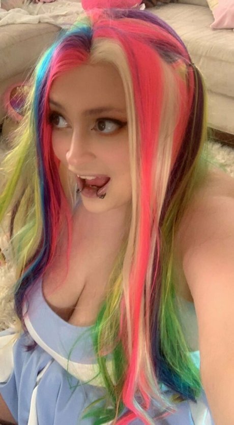 Naakte gelekte OnlyFans-foto van Spikezombie