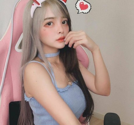 Naakte gelekte OnlyFans-foto van Le Josette