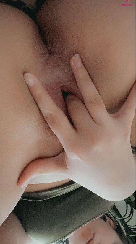Naakte gelekte OnlyFans-foto van Vansen